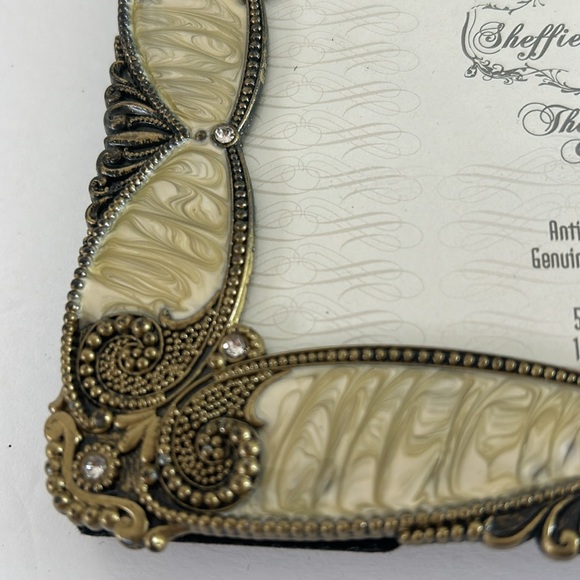 Sheffield Home The Vintage Collection Austrian Crystals 5”x 3.5” Photo Frame - Picture 6 of 12